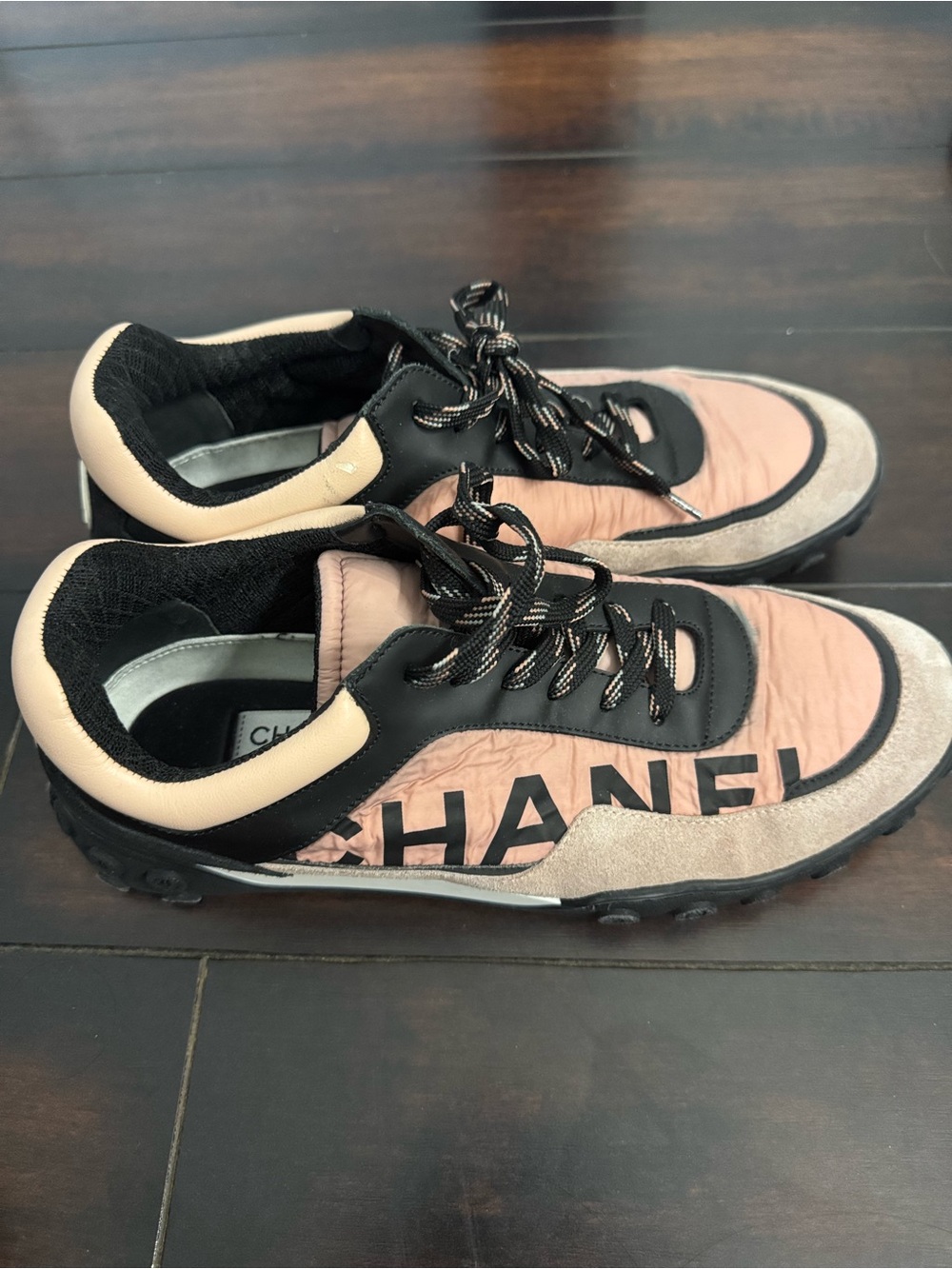 CHANEL 2018 Interlocking CC logo trainers sneakers